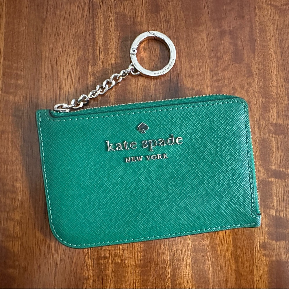 Kate Spade Schuyler Medium L-zip Wallet  with Keychain in Jade Green